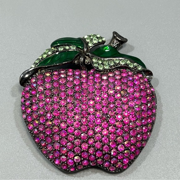 VTG Rare Red Iridescent Rhinestone Prong-Set Apple Belt Buckle With Stem Leaf - Picture 2 of 7